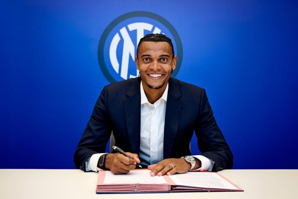Manuel Akanji