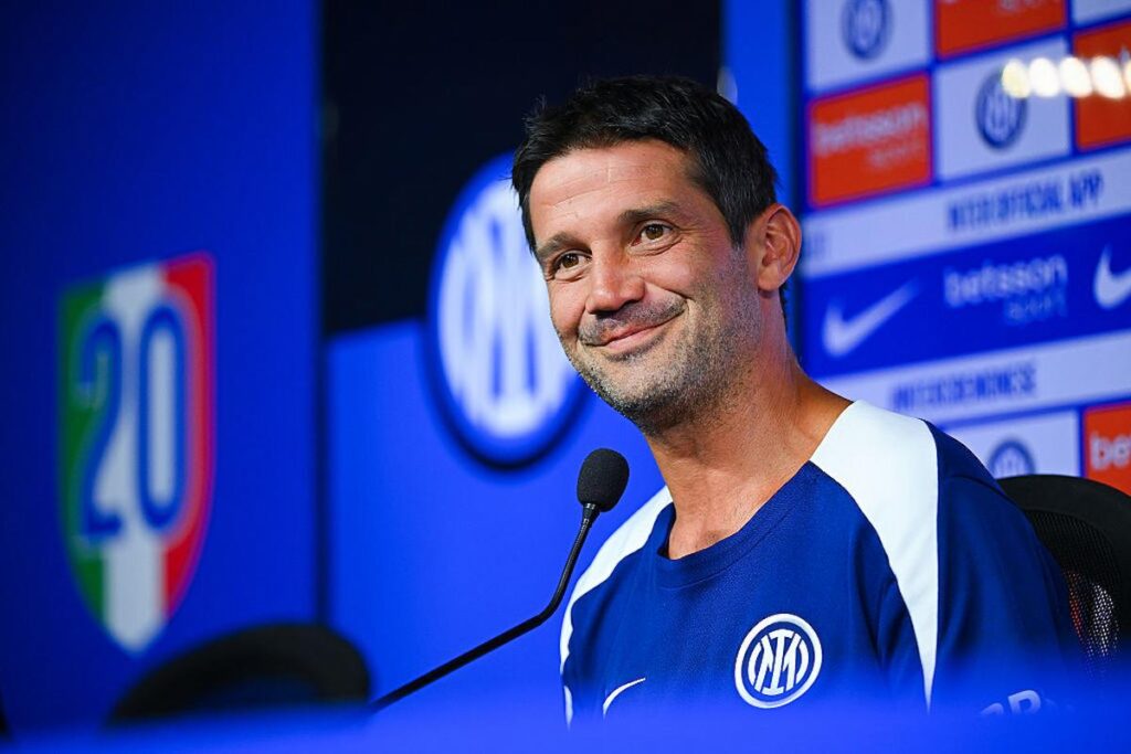 chivu (3)