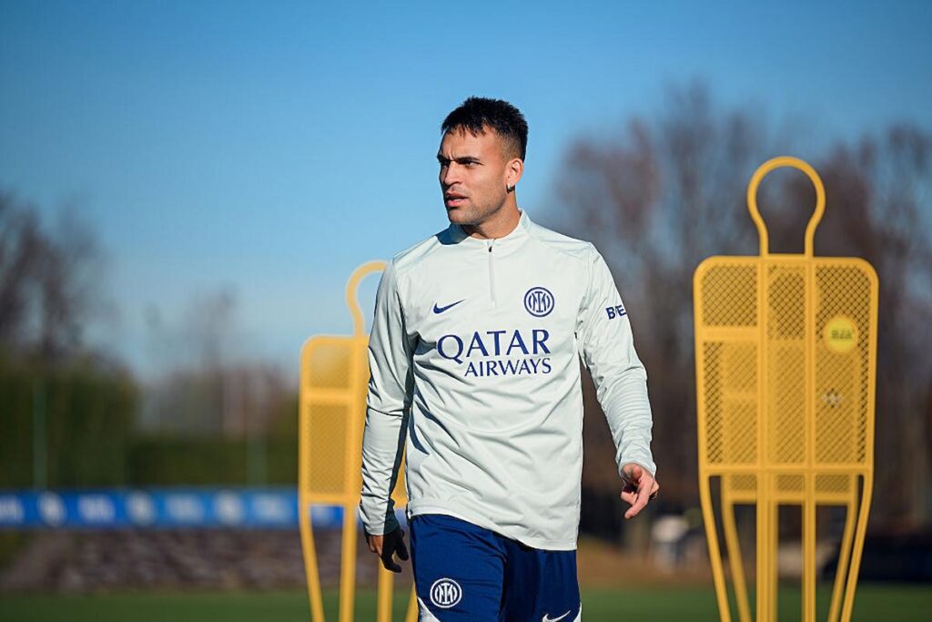 lautaro allenamento appiano gentile