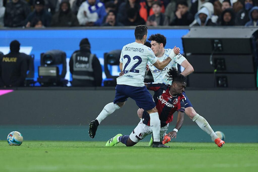 bastoni mkhitaryan
