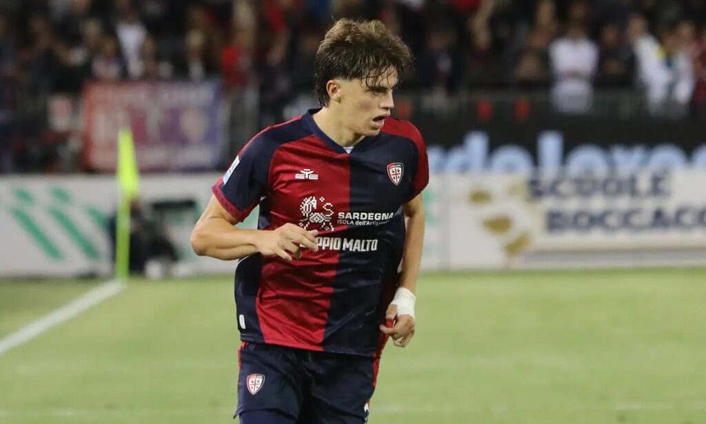 Marco Palestra of Cagliari in action during the Serie A match between Cagliari Calcio and FC Internazionale