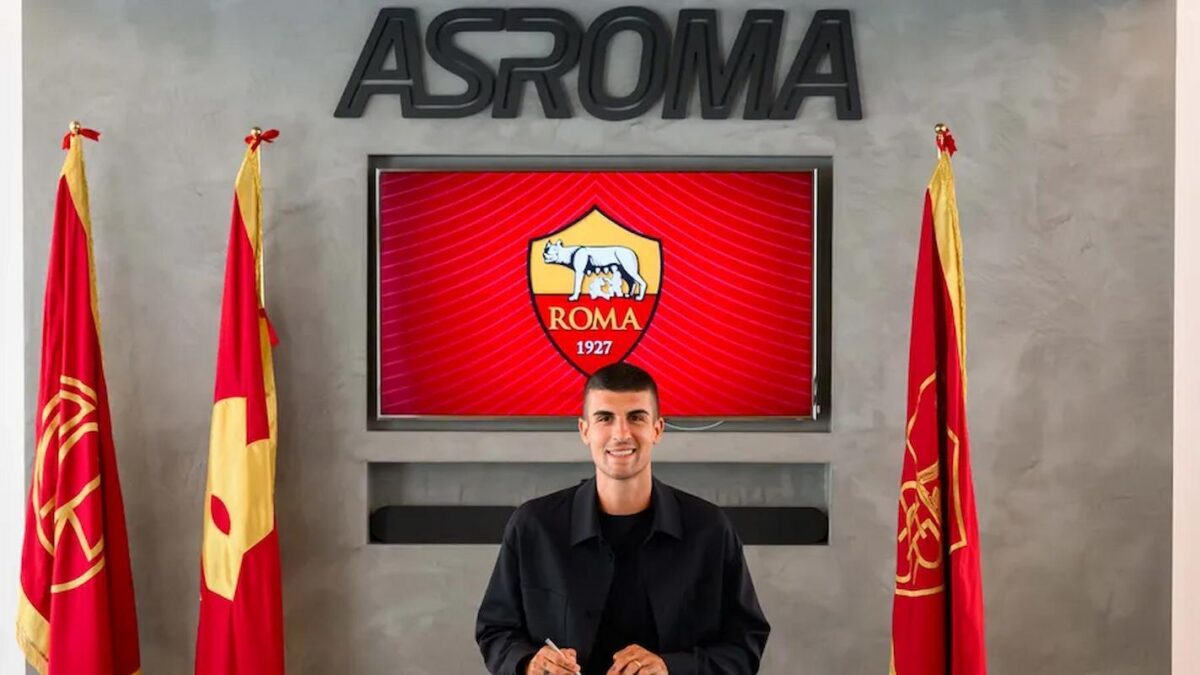 Mancini era stato accostato all'Inter. Arrivato il rinnovo con la Roma