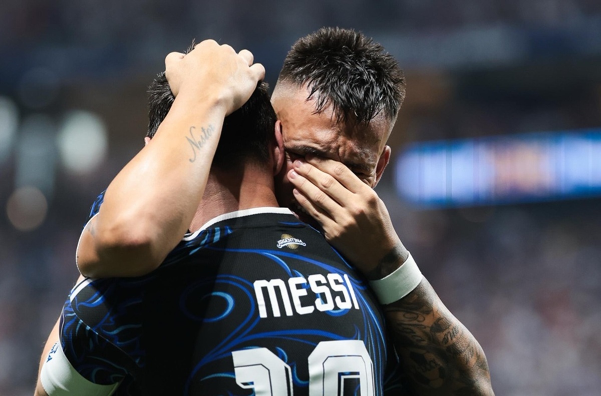Lautaro saluta Messi