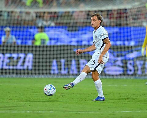 barella cagliari inter