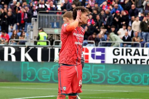 Sebastiano Esposito ha deciso di lasciare il ritiro del Cagliari