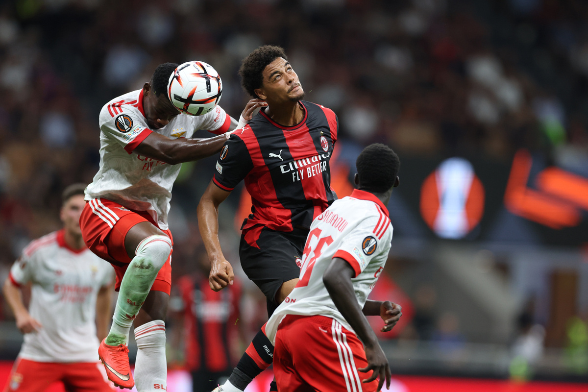 Milan Benfica