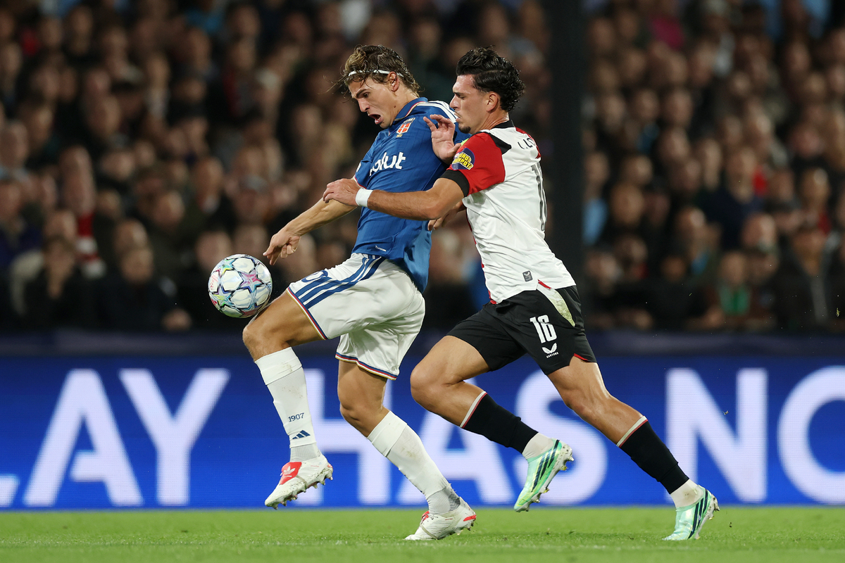 Feyenoord v Como 1907 - UEFA Champions League 2026/27 League Phase MD2
