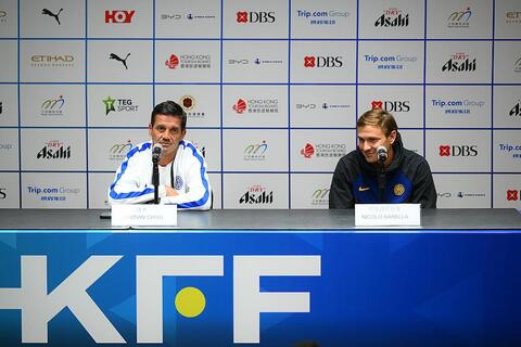 chivu con barella a perth conferenza stampa