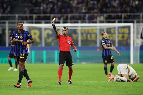 inter akanji col bruges
