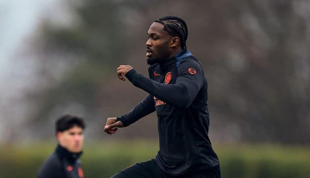 thuram bastoni sfondo