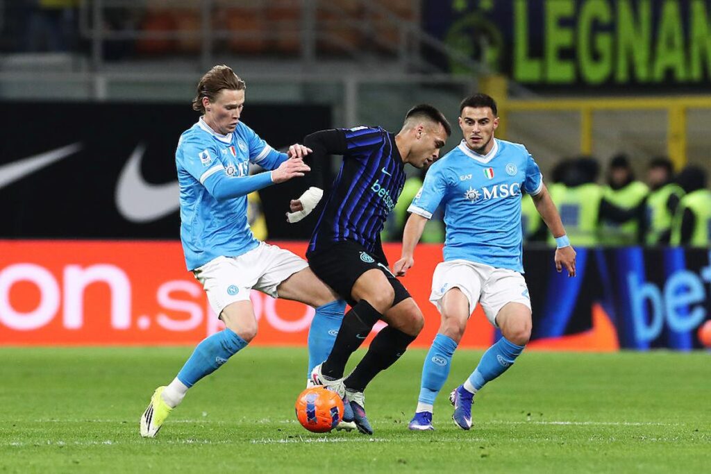 lautaro e mctominay inter vs napoli