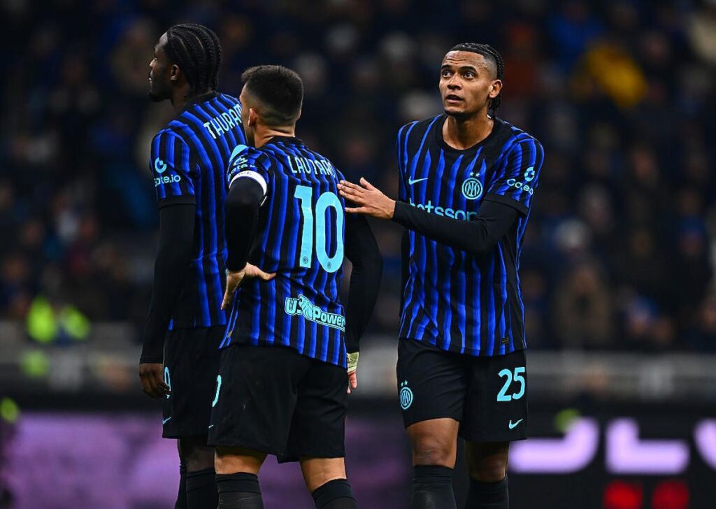 akanji inter napoli