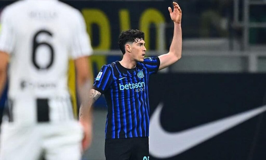 bastoni inter juv e (1)