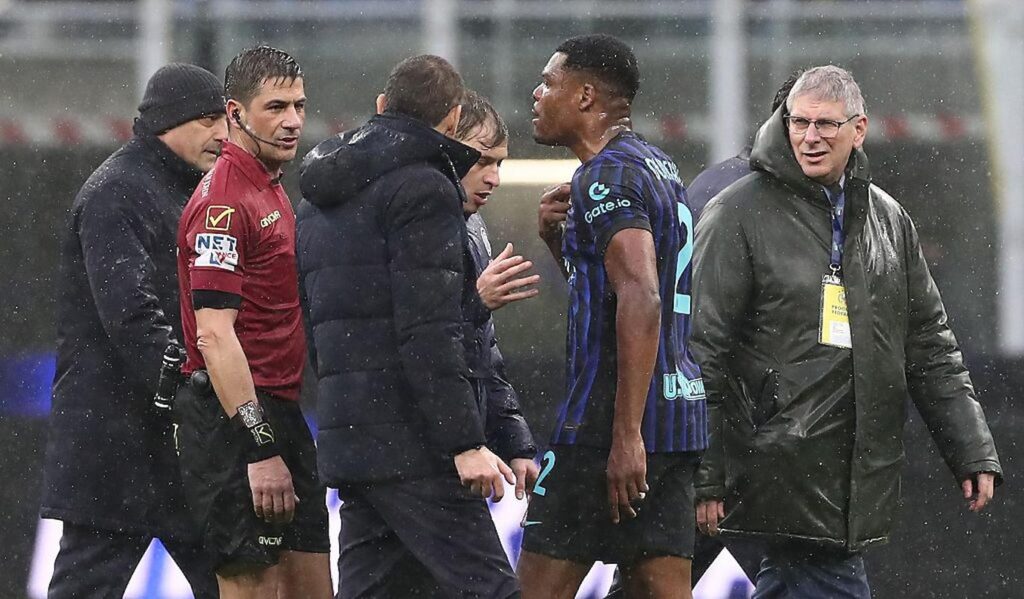 barella dumfries proteste inter atalanta