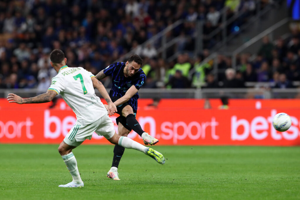 Calhanoglu gol Roma