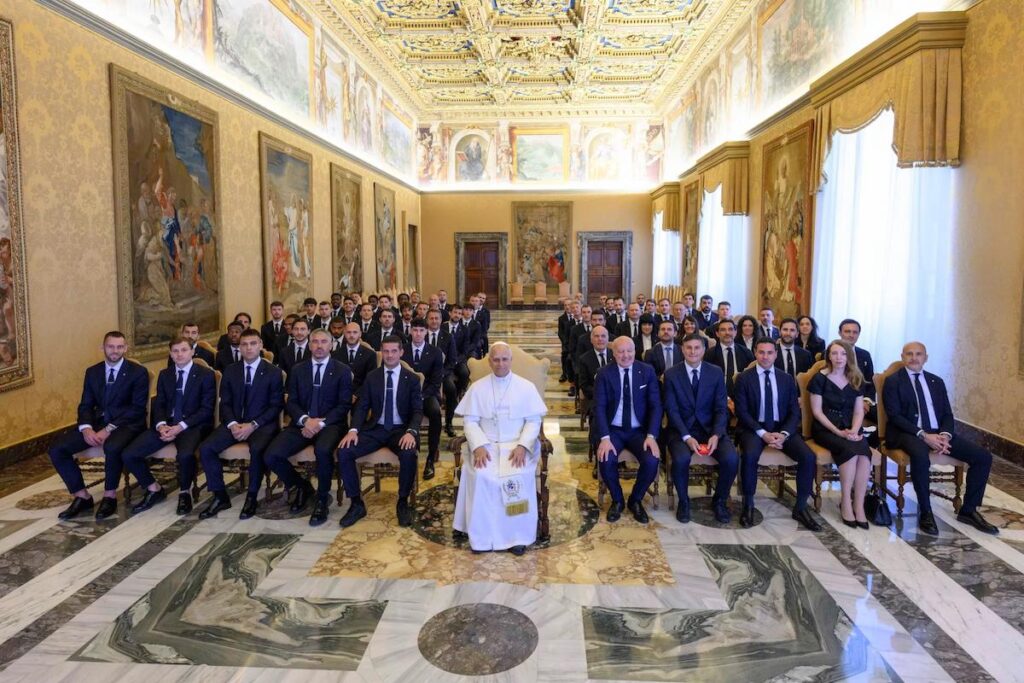 inter papa foto di gruppo