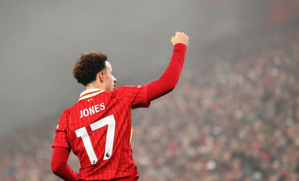 Inter Curtis Jones
