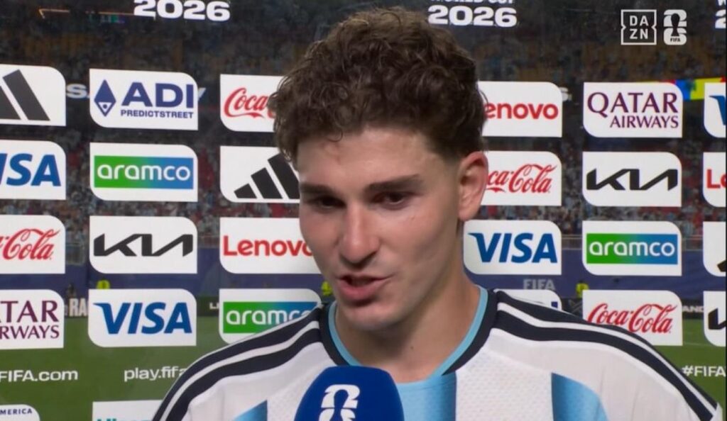 alvarez DAZN